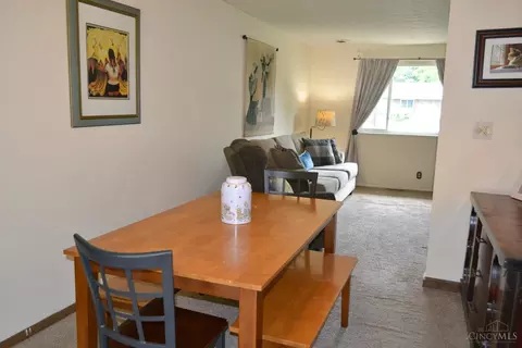 724 Winding Way, Cincinnati, OH 45245 photo 7