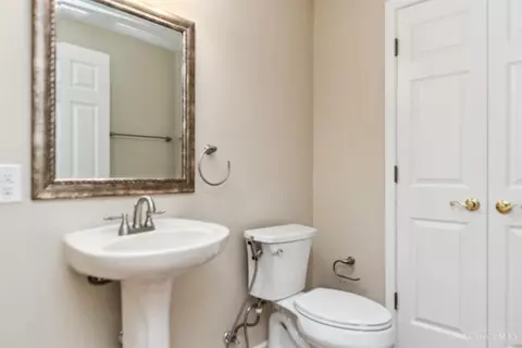 Bath - 4493 Devon Ct, Mason, OH 45040 photo 3 of 3