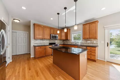 Kitchen - 4493 Devon Ct, Mason, OH 45040 photo 3 of 4