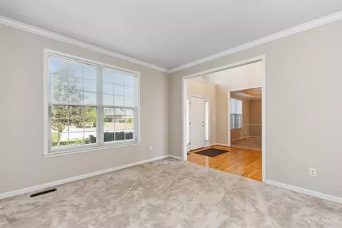 Living - 4493 Devon Ct, Mason, OH 45040 photo 7 of 10