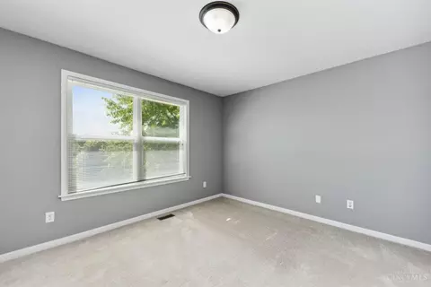 Bedroom - 4493 Devon Ct, Mason, OH 45040 photo 6 of 9