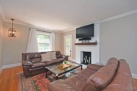 Living - 1280 Paddock Hills Ave, Cincinnati, OH 45229 photo 1 of 2