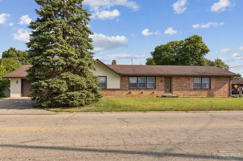 100 Roger Dr, Trenton, OH 45067