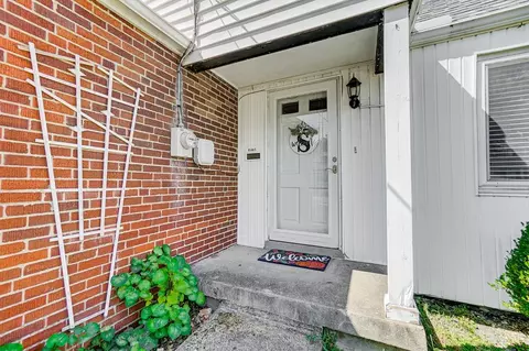 8463 Wicklow Ave, Cincinnati, OH 45236 photo 2