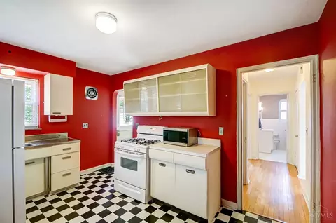 8463 Wicklow Ave, Cincinnati, OH 45236 photo 9