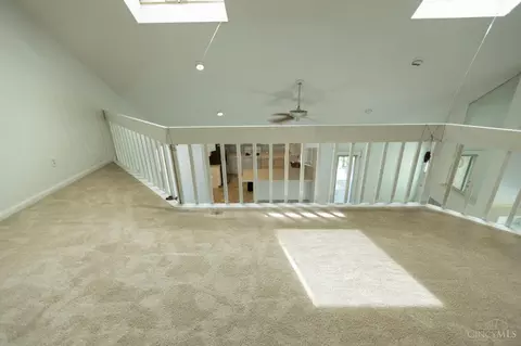 Entry Way - 10619 Stargate Ln, Cincinnati, OH 45240 photo 4 of 4