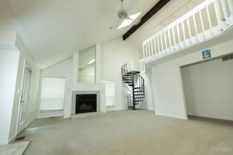 Living - 10619 Stargate Ln, Cincinnati, OH 45240 photo 6 of 6