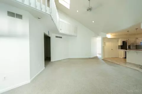 Living - 10619 Stargate Ln, Cincinnati, OH 45240 photo 3 of 6
