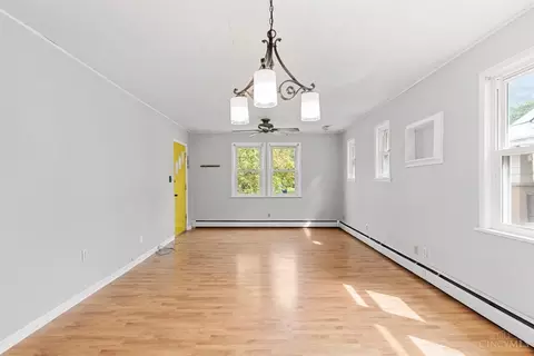 Living - 6839 Buckingham Pl, Cincinnati, OH 45227 photo 1 of 1