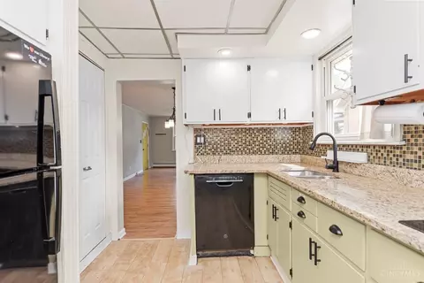 Kitchen - 6839 Buckingham Pl, Cincinnati, OH 45227 photo 2 of 2