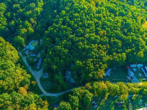 120 Thelma Ln, Blue Creek, OH 45616