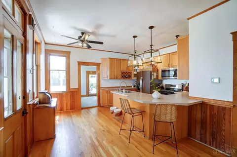 Kitchen - 33 Baker Ave, Saint Bernard, OH 45217 photo 1 of 8