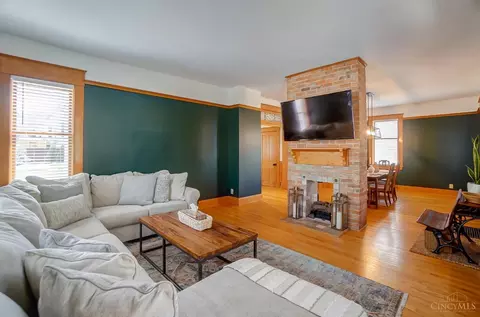 Living - 33 Baker Ave, Saint Bernard, OH 45217 photo 1 of 5