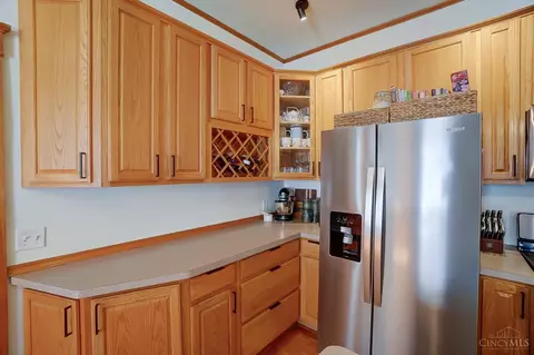 Kitchen - 33 Baker Ave, Saint Bernard, OH 45217 photo 8 of 8