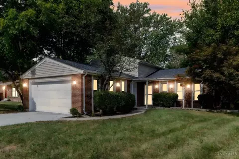 5216 Stirrup Ct, West Chester, OH 45069