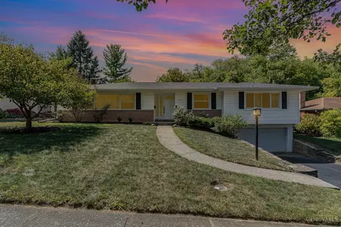 2621 Meadowmar Ln, Cincinnati, OH 45230