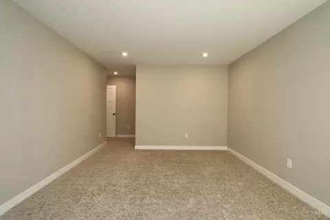 65 Wadestone Ln, Springboro, OH 45066 photo 8