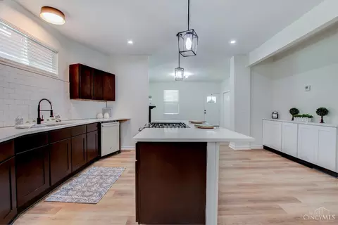 Entry Way - 3322 Spokane Ave, Cincinnati, OH 45207 photo 1 of 4