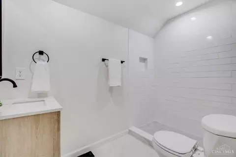 Bath - 3322 Spokane Ave, Cincinnati, OH 45207 photo 5 of 5