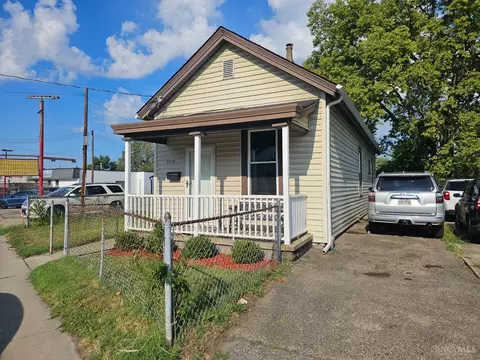 Exterior - 7519 Anthony Wayne Ave, Cincinnati, OH 45216 photo 2 of 4