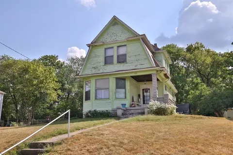 8460 Curzon Ave, Cincinnati, OH 45216