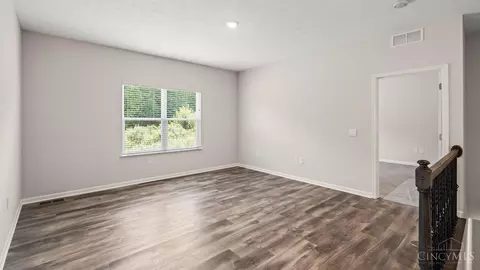 Living - 3280 Shadow Ridge Ct, Morrow, OH 45152 photo 1 of 5
