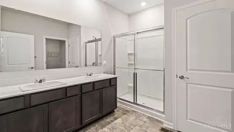 Entry Way - 3280 Shadow Ridge Ct, Morrow, OH 45152 photo 6 of 9