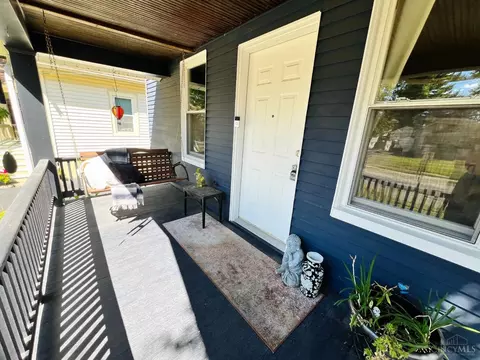 Exterior - 3904 Watterson Rd, Fairfax, OH 45227 photo 2 of 5