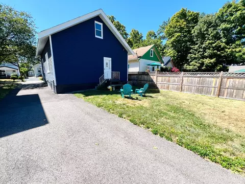 Exterior - 3904 Watterson Rd, Fairfax, OH 45227 photo 3 of 5