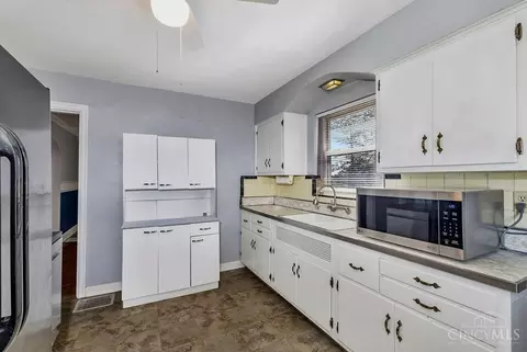 Kitchen - 3937 N Bend Rd, Cheviot, OH 45211 photo 2 of 3