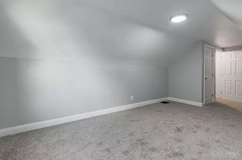 Bedroom - 2245 Bremont Ave, Golf Manor, OH 45237 photo 6 of 7
