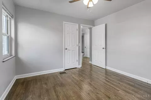 Bedroom - 2245 Bremont Ave, Golf Manor, OH 45237 photo 2 of 7