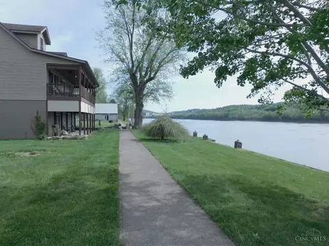 118 Water St, Moscow, OH 45153