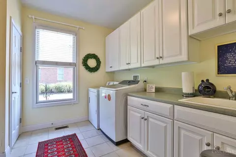 9935 Beech Dr, Cincinnati, OH 45231 photo 31