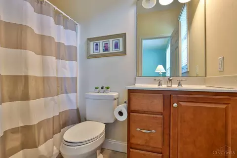 9935 Beech Dr, Cincinnati, OH 45231 photo 29