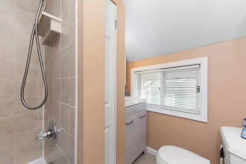 Bath - 313 Fourth St, Williamsburg, OH 45176 photo 2 of 2