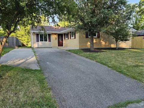 801 Mohican Dr, Loveland, OH 45140