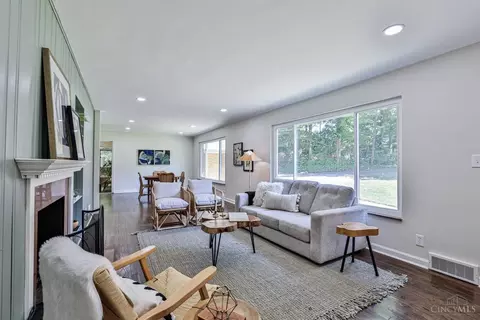 340 Mayview Forest Dr, Woodlawn, OH 45215 photo 5