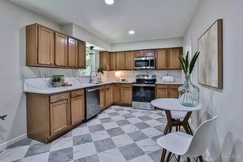 340 Mayview Forest Dr, Woodlawn, OH 45215 photo 10