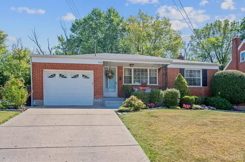 708 Ivyhill Dr, Cincinnati, OH 45238