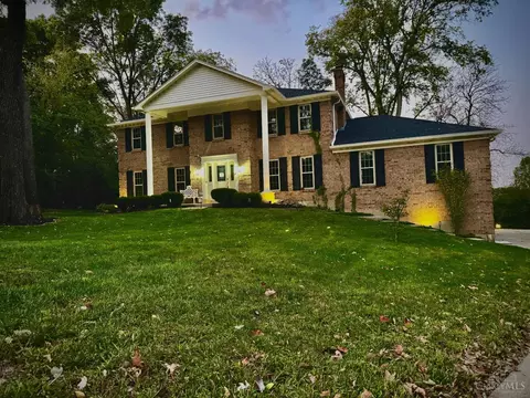 7464 Sleepy Hollow Dr, West Chester, OH 45069