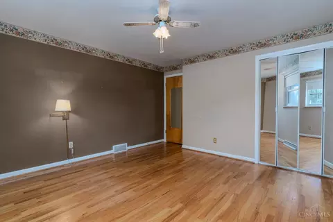 Bedroom - 6524 Murray Ave, Cincinnati, OH 45227 photo 3 of 5