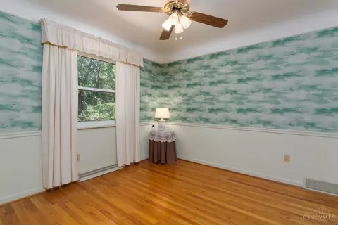 Bedroom - 6524 Murray Ave, Cincinnati, OH 45227 photo 1 of 5