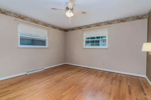 Bedroom - 6524 Murray Ave, Cincinnati, OH 45227 photo 2 of 5