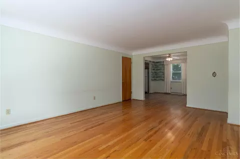 Living - 6524 Murray Ave, Cincinnati, OH 45227 photo 4 of 4