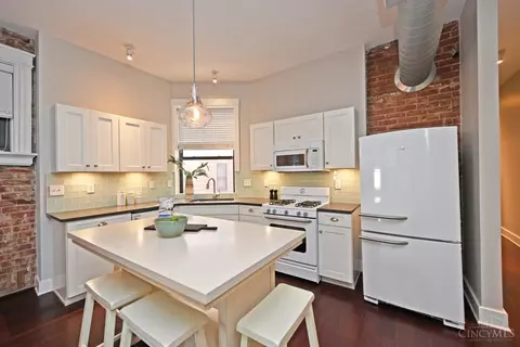 Kitchen - 1501 Vine St #303, Cincinnati, OH 45202 photo 3 of 3