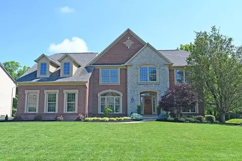1553 Mashie Woods Dr, Loveland, OH 45140