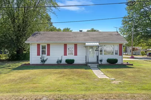 202 Vine St, Blanchester, OH 45107