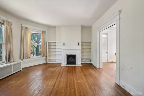2525 Observatory Ave, Cincinnati, OH 45208 photo 8