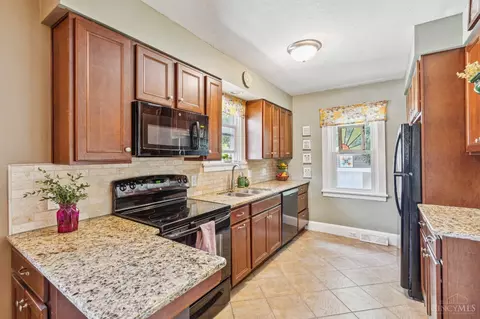 3818 Watterson Rd, Fairfax, OH 45227 photo 10